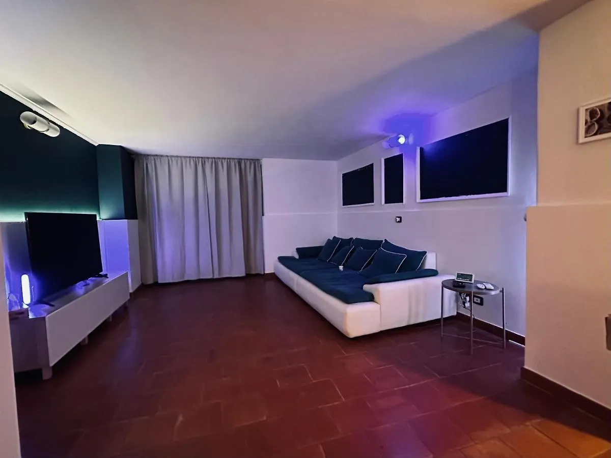 Song Apartment By Eureka CTA 0*,